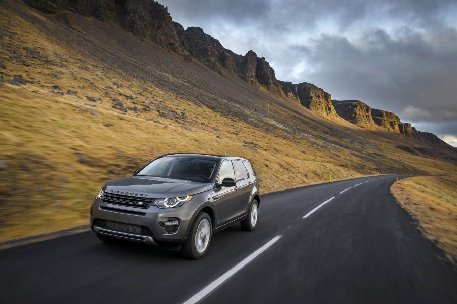  Land Rover Discovery Sport HSE Luxury 2015 года  (фото 35 из 62)